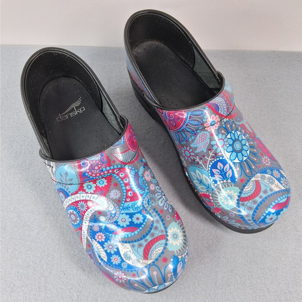 Dansko Clogs Shoes Women's 38 U.S. 7.5 - 8 Floral Paisley Patent Leather Blue